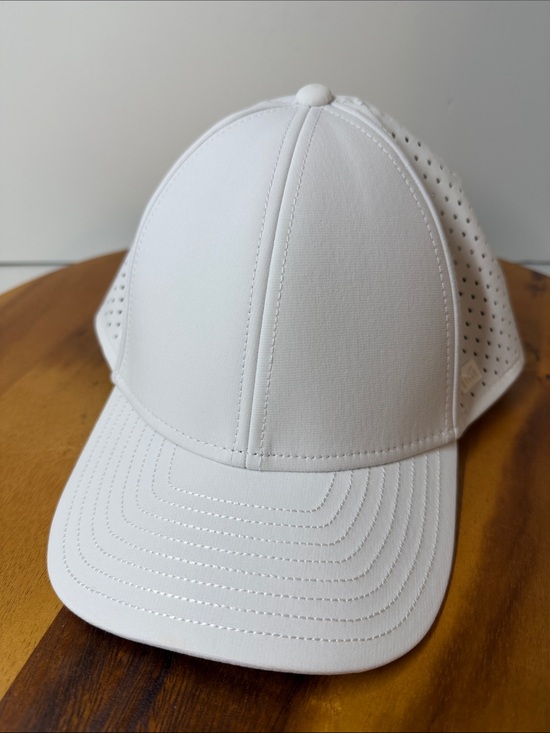 Melin Other - Melin white A-Game Hydro hat, clean, size SM